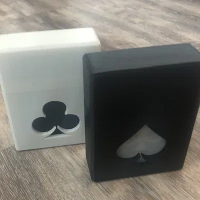 Giá đỡ bộ bài với 4 thiết kế độc đáo