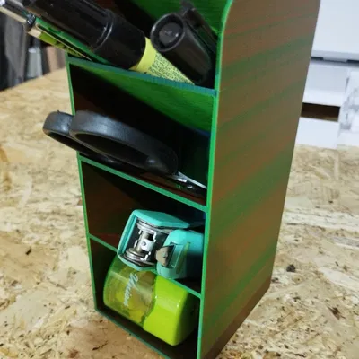 Giá đỡ bút sáng tạo cho bàn làm việc