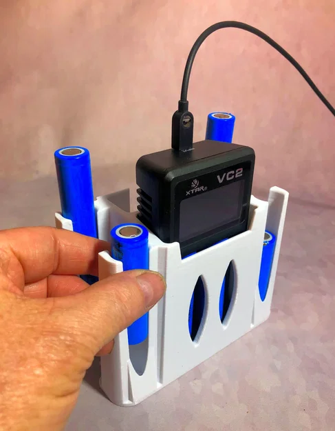 Giá đỡ tổ chức cho bộ sạc pin XTAR VC2 và pin 18650 - Image 8