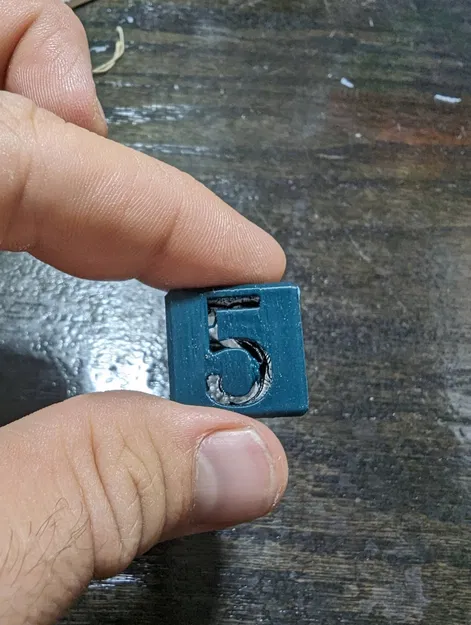 Xúc xắc D6 lỗ xuyên phong cách độc đáo - Image 2