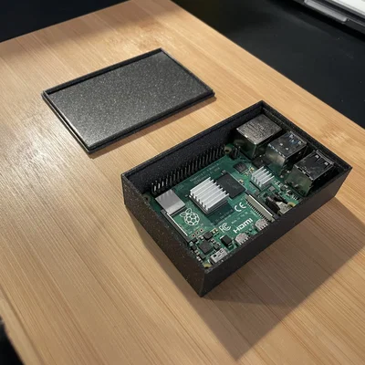 Vỏ máy Raspi 4B với nắp lật kín gọn gàng