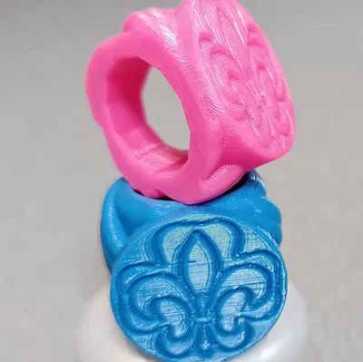 Vòng khăn quàng cổ VCP Wagggs với biểu tượng fleur de lis và tre...