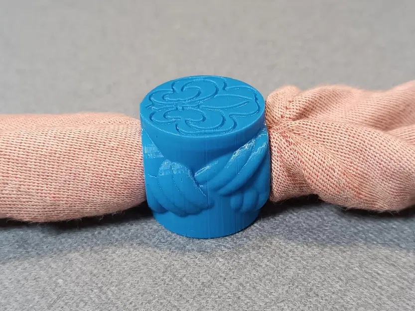 Vòng khăn quàng cổ VCP Wagggs với biểu tượng fleur de lis và tre... - Image 8