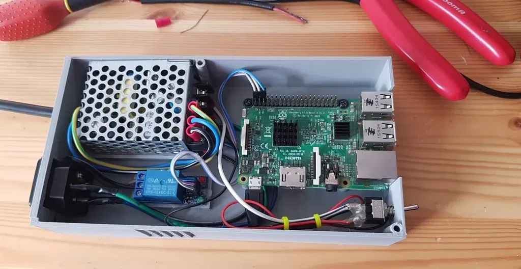 Hộp OctoPi với nguồn điện 5V và relay cho Raspberry Pi - Image 2