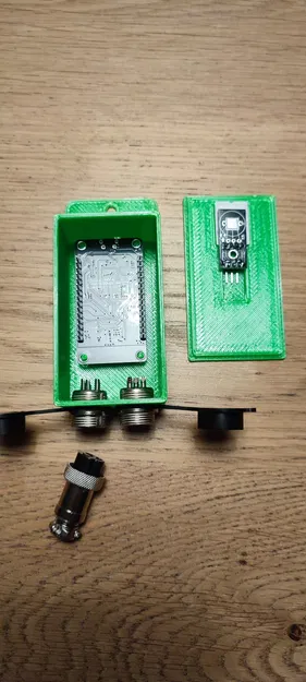 Vỏ cho bo mạch NodeMCU Lolin V3 và cảm biến DHT22 - Image 2