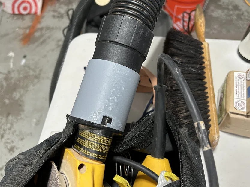 Bộ chuyển đổi máy chà nhám Dewalt sang máy hút bụi Rigid - Image 1