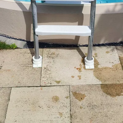 Giá đỡ thang bơi IDEAL với vòi phun 0,8 mm