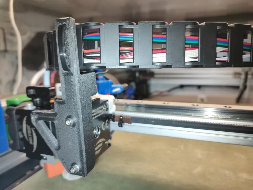 Giá đỡ cho chuỗi năng lượng trên máy in Matrix Extruder - Image 1