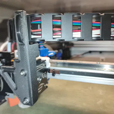 Giá đỡ cho chuỗi năng lượng trên máy in Matrix Extruder