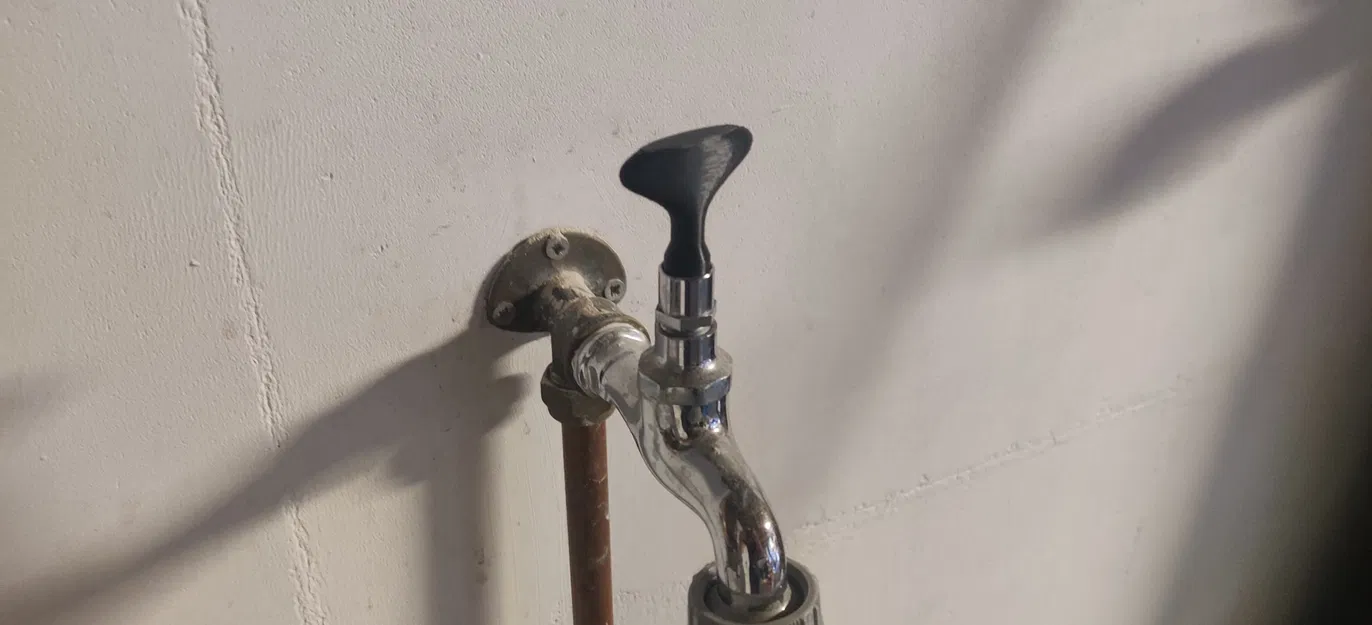 Khóa vuông 6.1mm cho vòi nước - Image 1