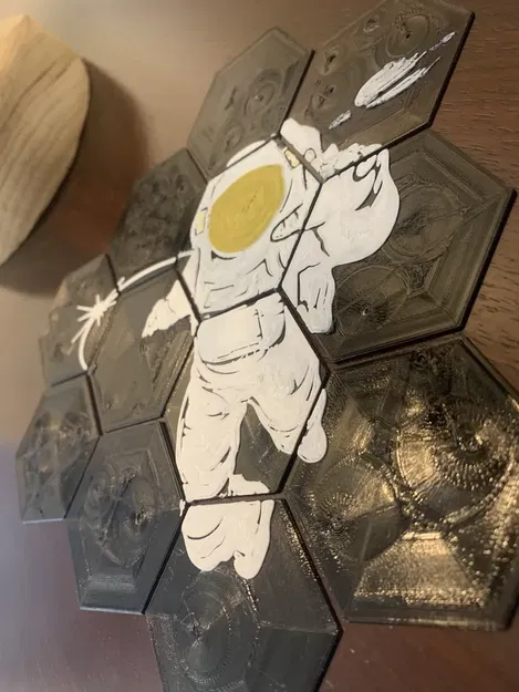 Gạch lục giác cho phi hành gia trong không gian - Image 2