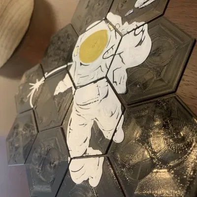 Gạch lục giác cho phi hành gia trong không gian