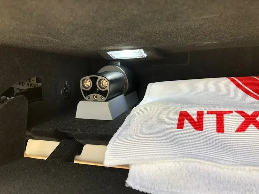 Giá đỡ cho bộ chuyển đổi J1772 của Tesla - Image 4