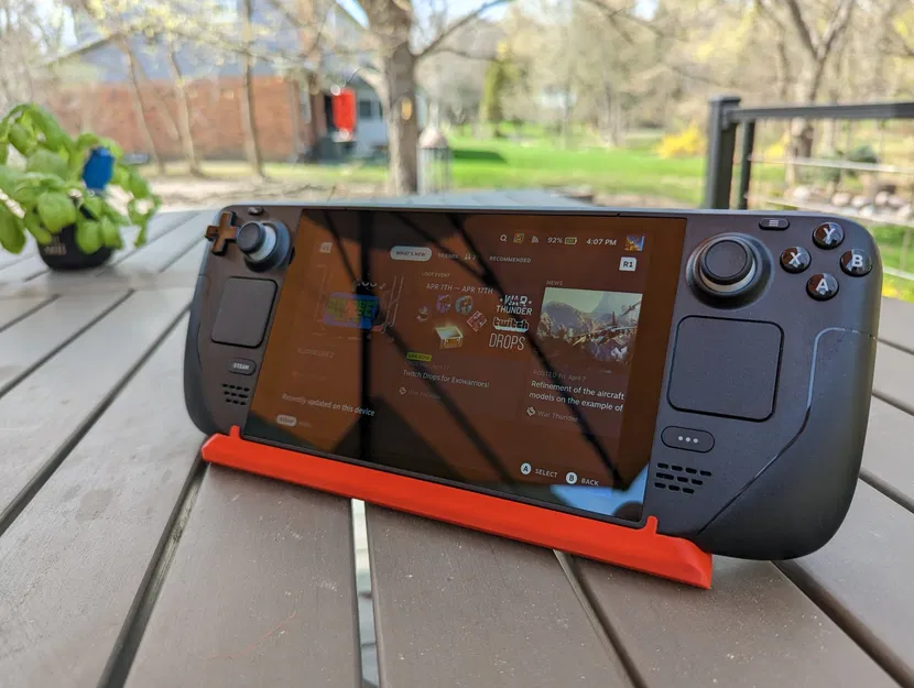 Giá đỡ ổn định cho Steam Deck khi chơi game - Image 1
