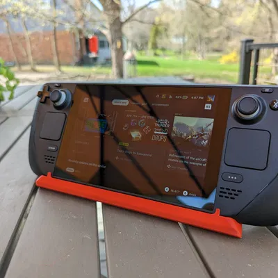 Giá đỡ ổn định cho Steam Deck khi chơi game