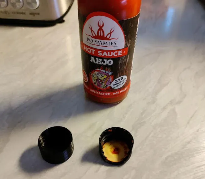 Nắp chai sốt ớt tùy chỉnh trong OpenSCAD - Image 2