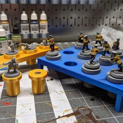 Giá đỡ sơn mô hình và tay cầm cho nhân vật mini