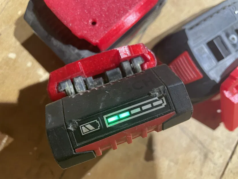 Giá đỡ pin Bosch ProCore 18V hai mặt với cơ chế click-in - Image 3