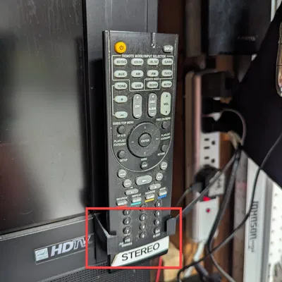 Giá đỡ điều khiển từ xa cho remote kích thước 55mm x 35mm