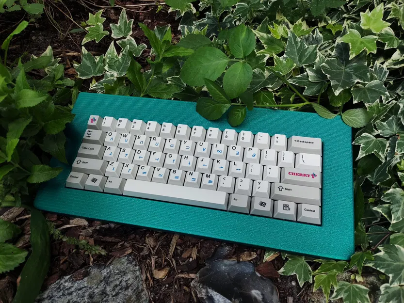 Vỏ bàn phím Chubby60 với thiết kế dày dạn 60% - Image 1