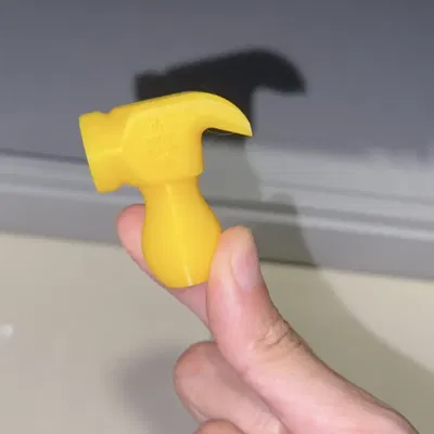 Búa và liềm mini dễ thương cho trẻ em