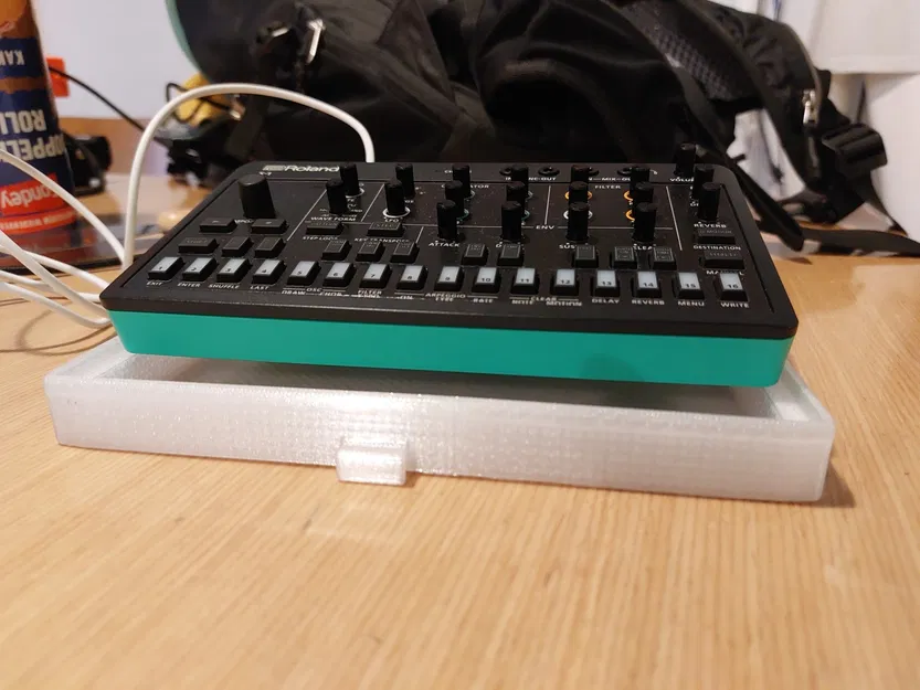 Hộp vận chuyển cho synthesizer Roland AIRA S-1 - Image 4
