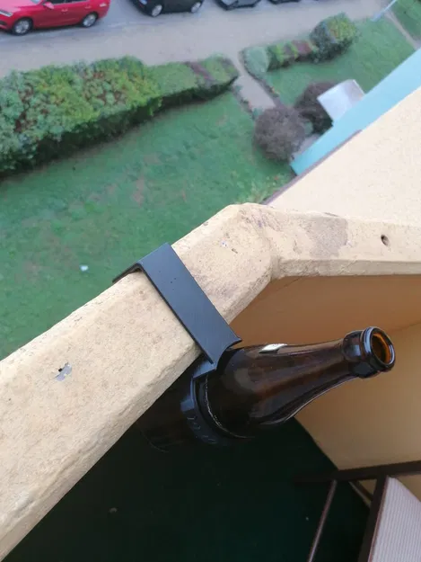 Giá đỡ bia treo cho ban công bê tông - Image 4