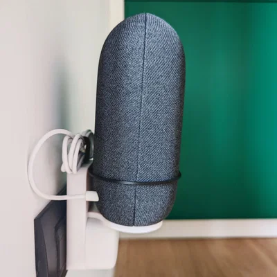 Giá đỡ gắn Nest Audio trên ổ cắm EU