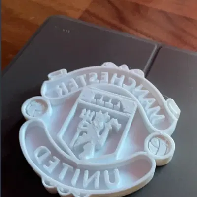 Công cụ cắt bánh quy hình logo Manchester United
