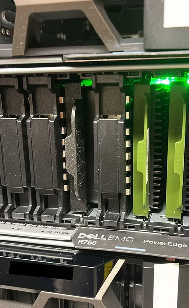 Giá đỡ ổ NVMe U.2 cho máy chủ Dell Power Edge - Image 1