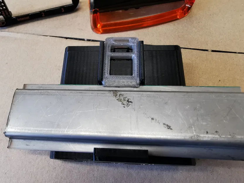 Vỏ DIN rail cho Mikrotik RB931m 2nD (hAP mini) - Image 4