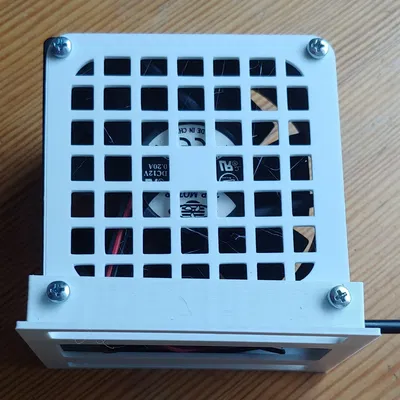 Quạt để bàn làm mát bằng quạt PC