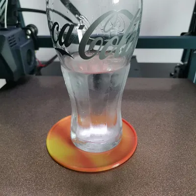 Đế ly đổi màu đơn giản bằng kính