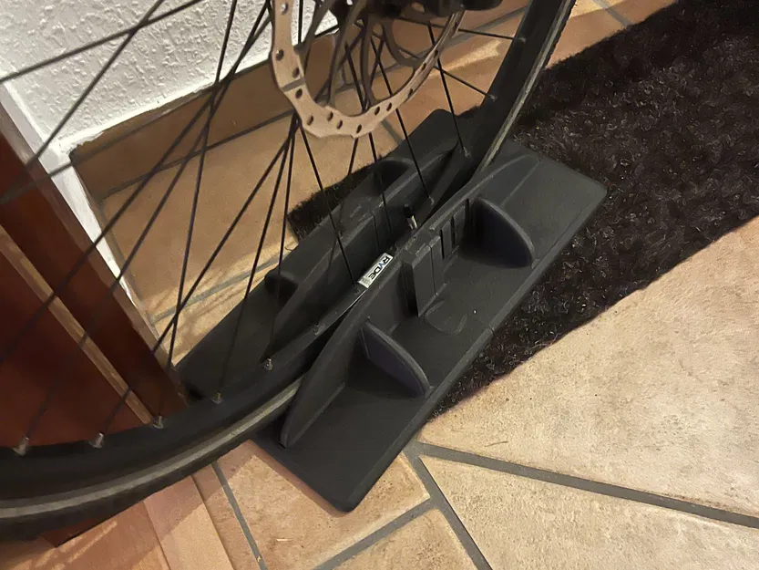 Giá đỡ bánh trước xe đạp chống đổ - Image 1