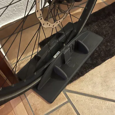 Giá đỡ bánh trước xe đạp chống đổ