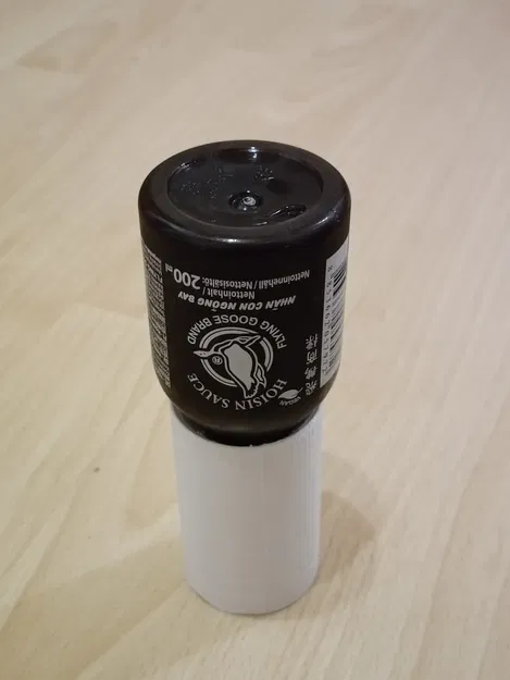 Giá đỡ chai Sriracha kiểu ngược cho bếp nhà bạn - Image 3