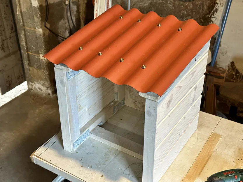 Giá đỡ mái tôn sóng nhỏ 76/18 cho cửa hàng DIY - Image 1