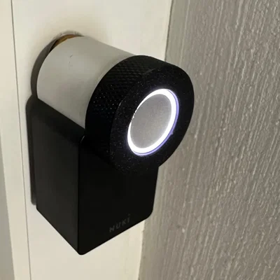Vỏ khóa cửa tự động Nuki giúp dễ dàng hơn khi xoay