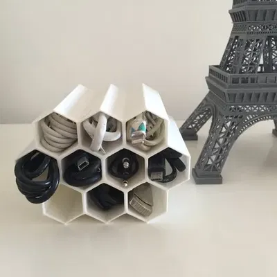 Giá đỡ cáp hình tổ ong cho bàn làm việc