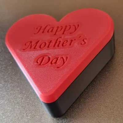 Hộp quà hình trái tim chúc mừng Ngày của Mẹ