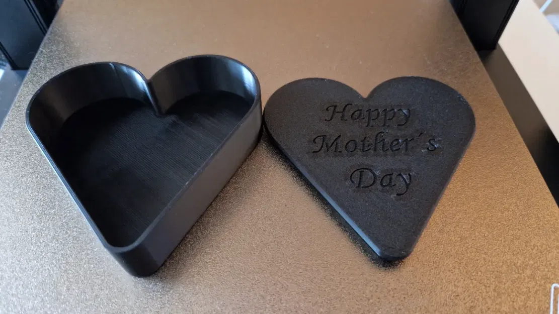 Hộp quà hình trái tim chúc mừng Ngày của Mẹ - Image 3