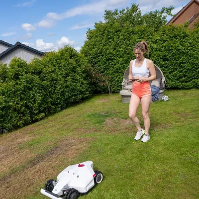 Giá đỡ tường cho ăng-ten RTK Mammotion Luba