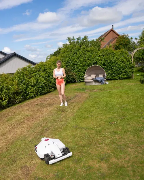 Giá đỡ tường cho ăng-ten RTK Mammotion Luba - Image 6