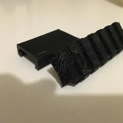 Giá đỡ picatinny 45 độ cho súng tác chiến