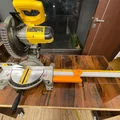 Giá đỡ cưa miter với thước đo và khối dừng - Thumbnail 1