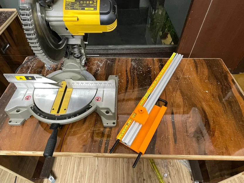 Giá đỡ cưa miter với thước đo và khối dừng - Image 2