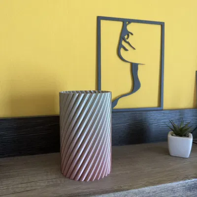 Bình hoa xoắn ốc cho in 3D phong cách vase