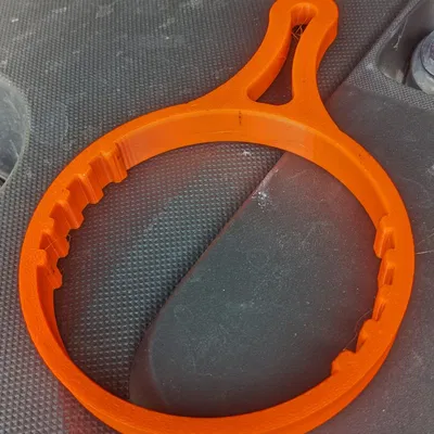 Cờ lê mở khóa lọc nhiên liệu