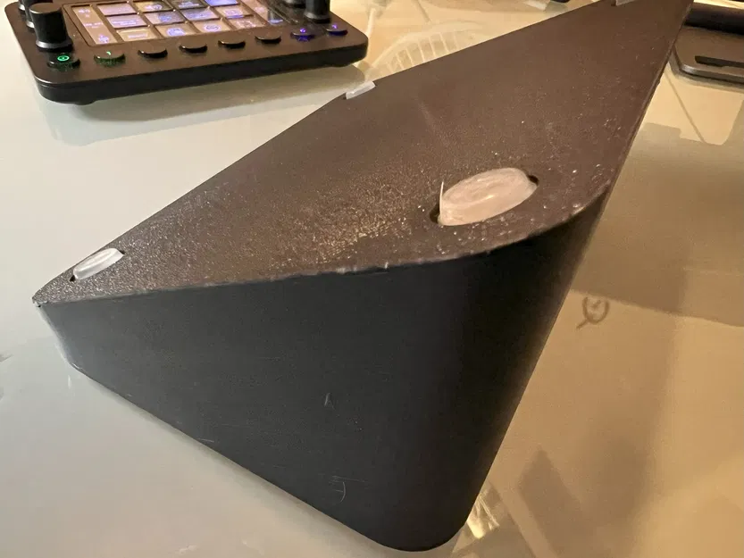 Đế chắc chắn 30º cho Loupedeck Live - Image 4