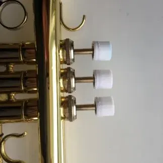 Mở rộng nút van cho kèn trumpet